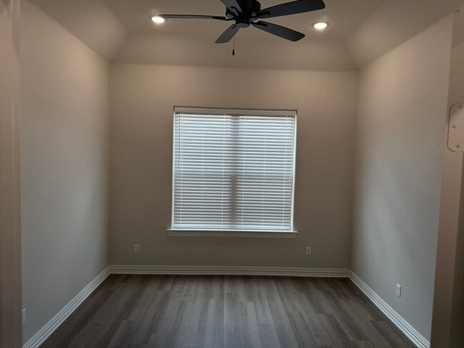 Building Photo - 1416 Page Vly Cir