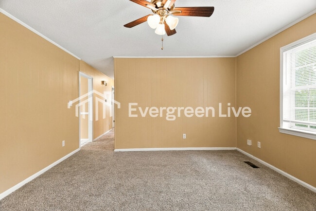 Building Photo - 1412 Highland Dr