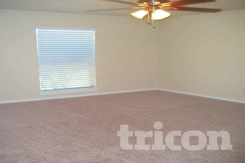 Building Photo - 9215 Sophora Dr