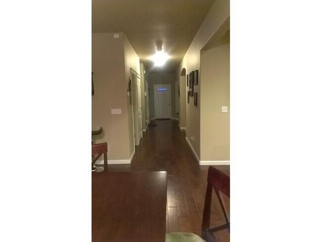 Building Photo - Now taking apps. Freestone Station, All ne...