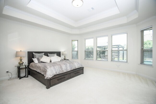 Building Photo - 28426 Rolling Ridge Dr