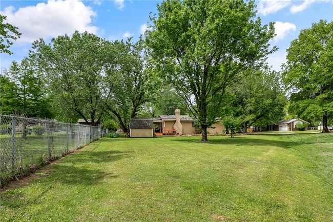 Building Photo - 2917 Mayberry Ln