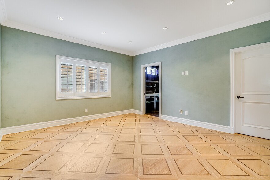 Primary - 4520 Fulton Ave
