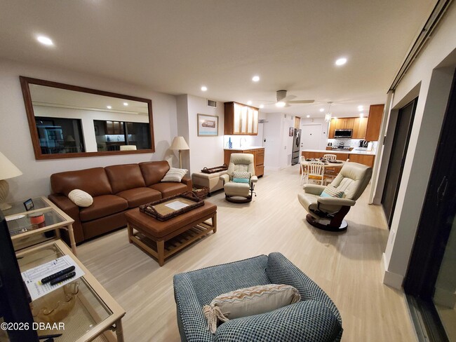 Building Photo - 1571 S Atlantic Ave