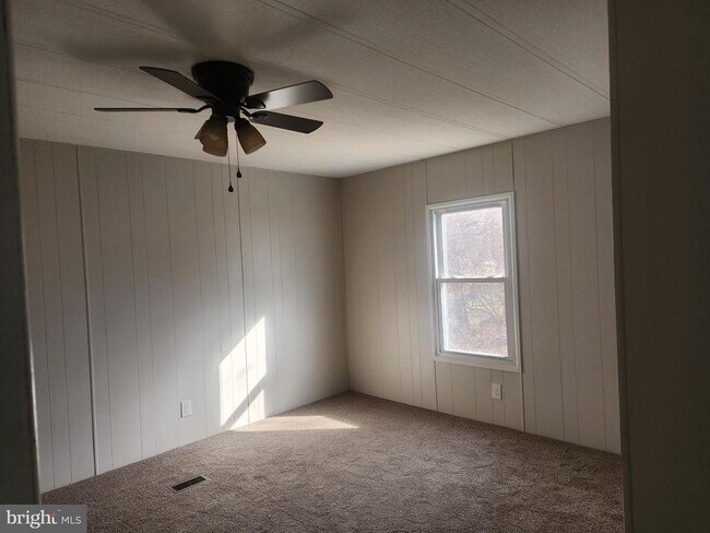 Building Photo - 110 Pennapacker Rd