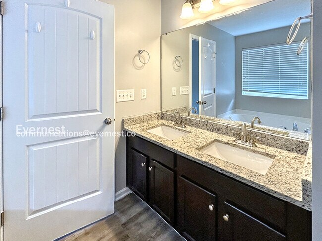 Building Photo - 345 Westridge Cir