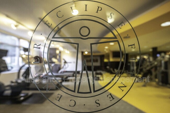 Building Photo - 3600 S Glebe Rd