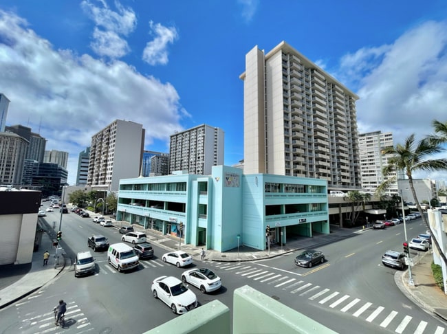 Building Photo - 1610 Kanunu St