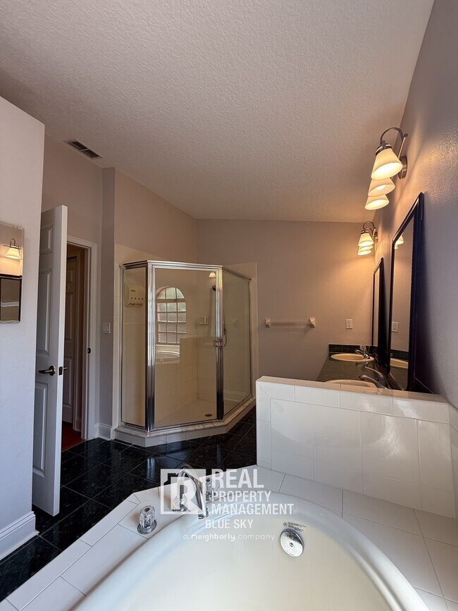 Building Photo - 9147 Duffer Ct