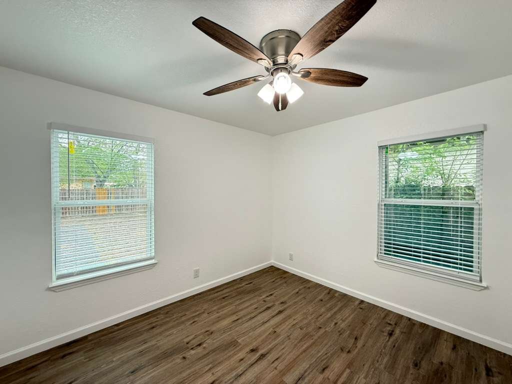 Building Photo - 143 Huxley Dr
