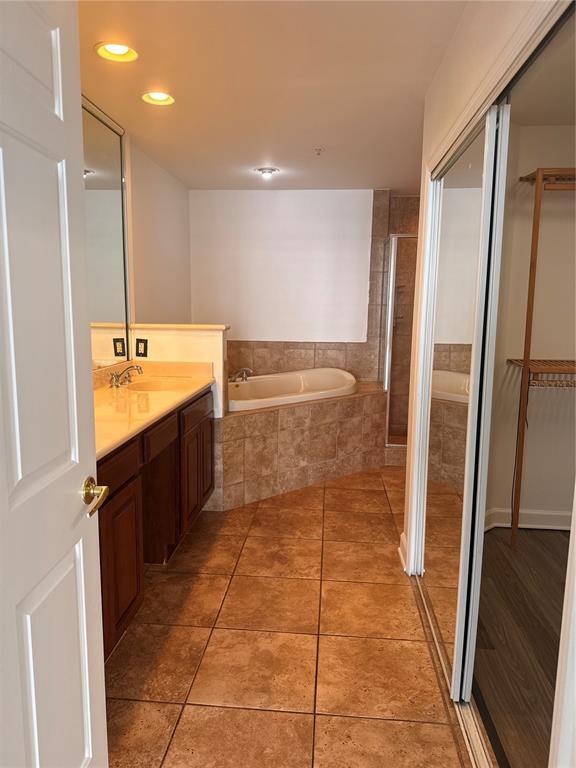 Building Photo - 8767 The Esplanade