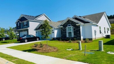 Building Photo - 3237 Alexandria Dr