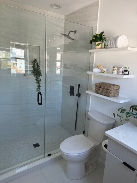 Building Photo - 194 Fishburne St