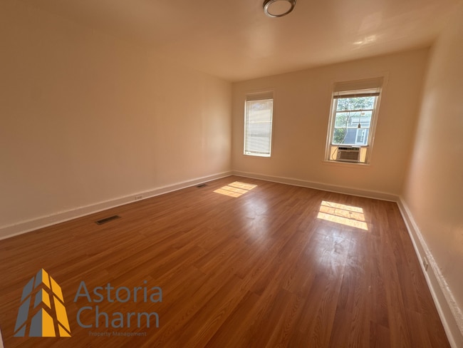 Building Photo - 1303 N Milton Ave