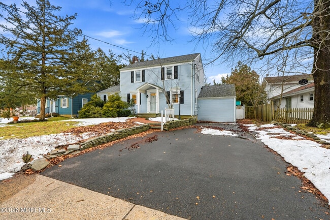 Building Photo - 416 Roosevelt Ave