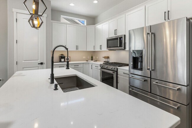 Building Photo - 2131 Seaglass St