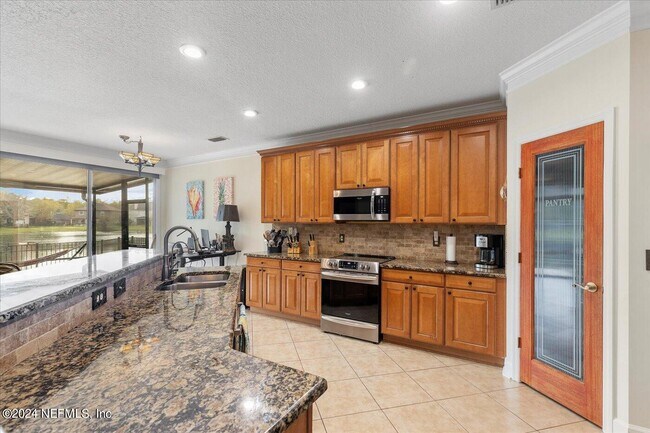 Building Photo - 1687 Majestic View Ln