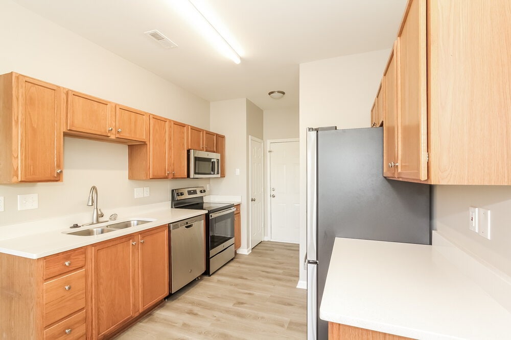 Building Photo - 8704 Rozumny Dr