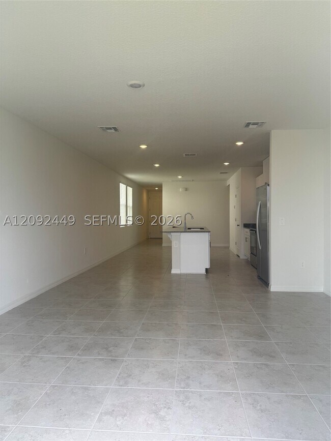 Building Photo - 3889 Giorgio Dr