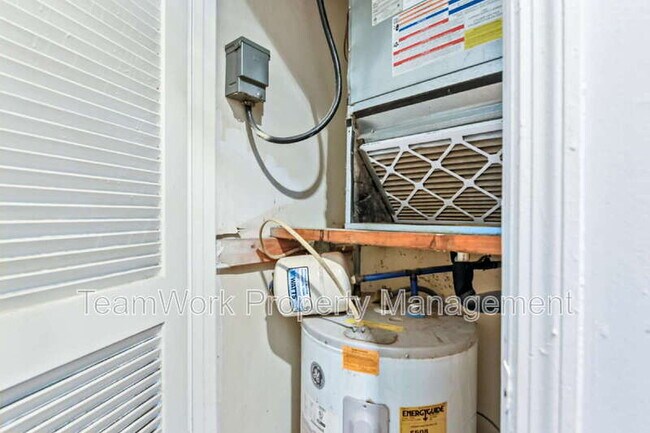 Building Photo - 121 Canvasback Dr