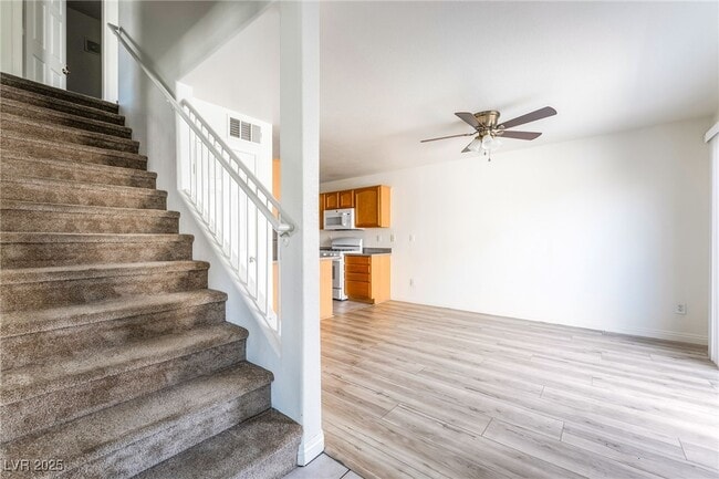 Building Photo - 505 Escoto Pl
