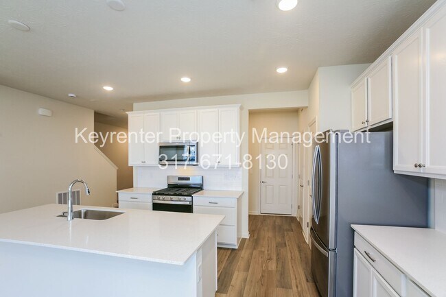 Building Photo - 9738 Behner Dr