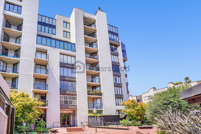 Building Photo - 150 Lombard St