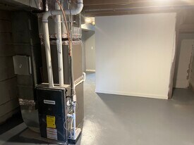 Building Photo - 1020 Aurora Ave