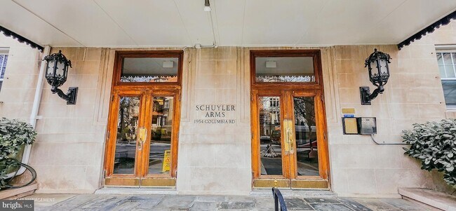 Building Photo - 1954 Columbia Rd NW