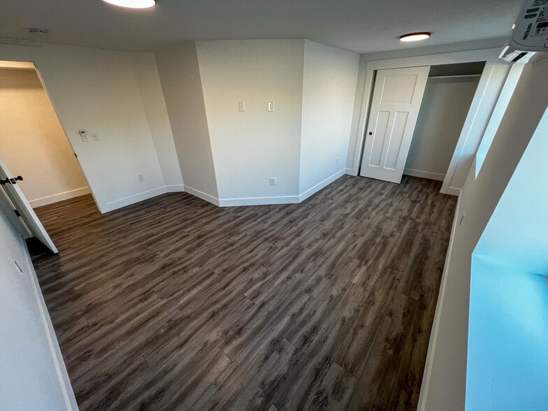 Building Photo - 8848 Daisy View Ln