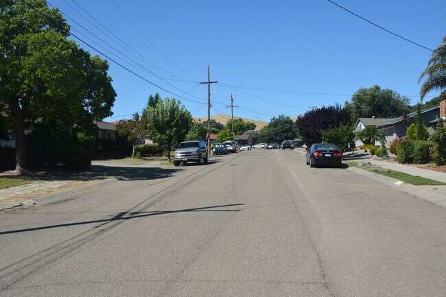 Building Photo - 3809 Lassen Dr