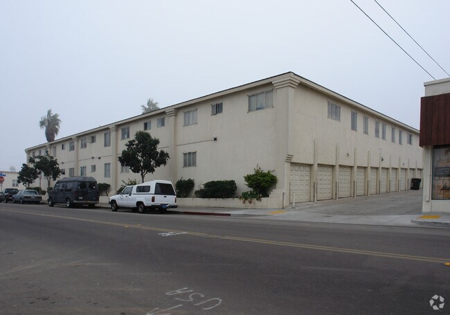 Building Photo - 5085 Saratoga Ave
