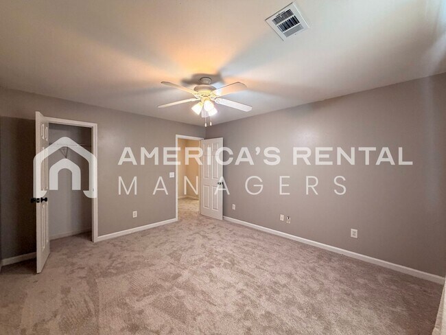 Building Photo - 3505 Savannah Park Ln