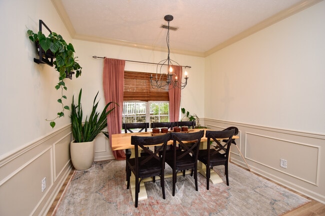 Building Photo - 1204 Edenbridge Way