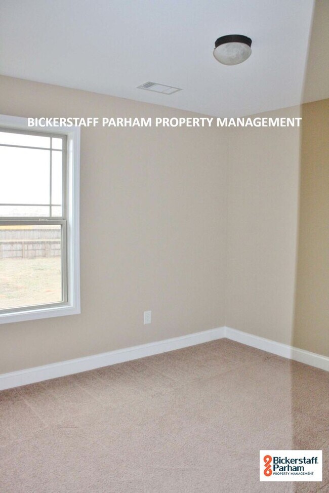 Building Photo - Welcome to Ft. Mitchell!! The Perfect Fami...