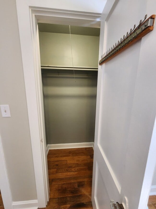 Building Photo - Now leasing for July 1st!