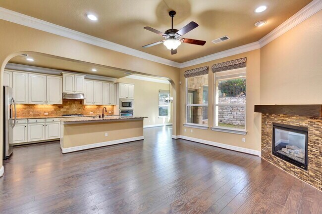 Building Photo - 12024 Versante Cir