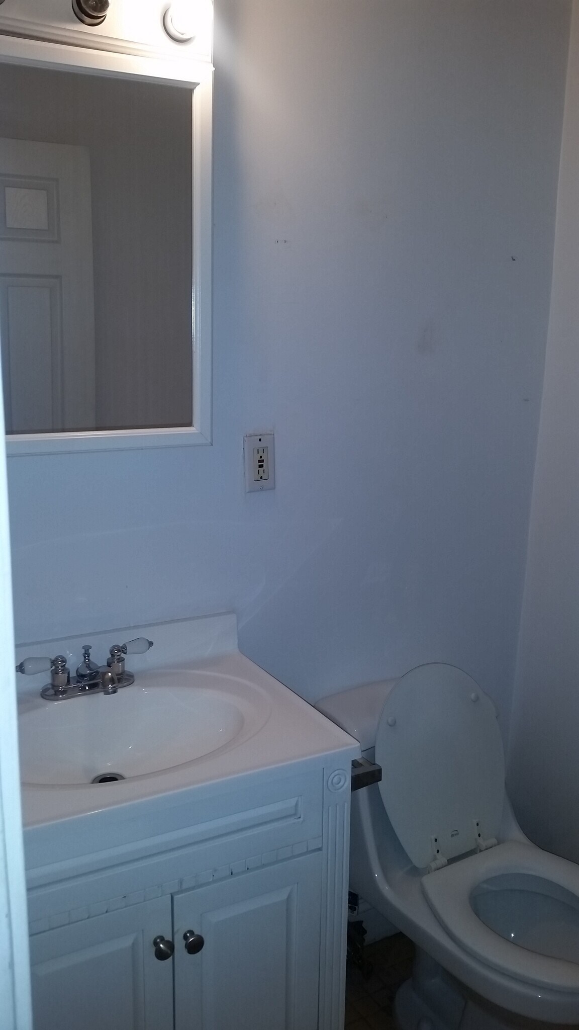 Building Photo - 60 Egmont St