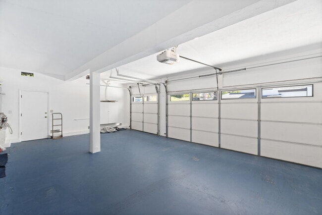 Building Photo - 2937 Deep Canyon Dr