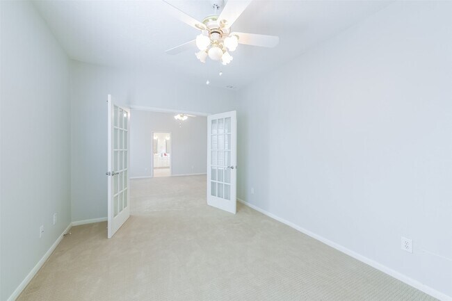 Building Photo - 14610 Farrawood Dr