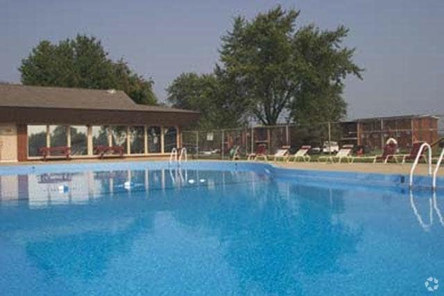 Pool - The Quarry Apartments