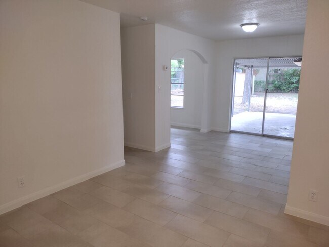 Building Photo - Meadow Village