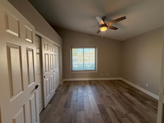 Building Photo - 14535 W Zuni Trail