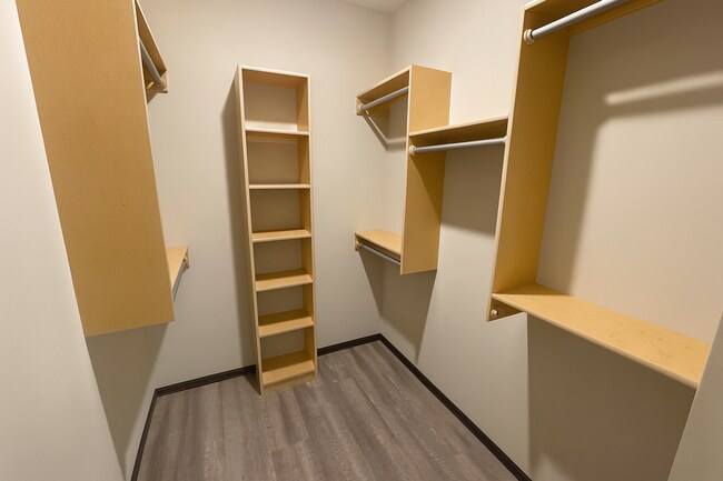 Building Photo - 619/21 N Grandstone St