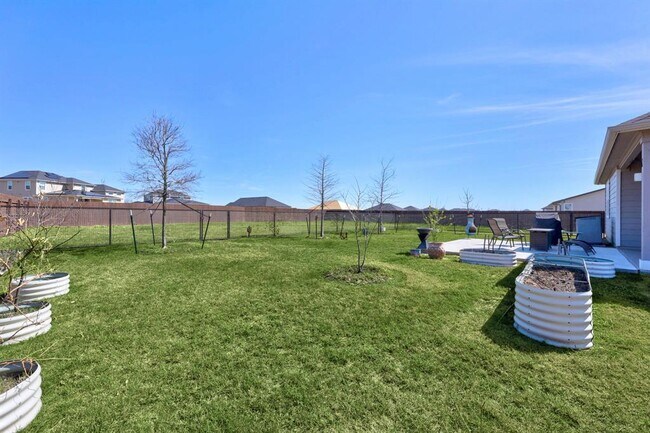 Building Photo - 191 Silverton Ln