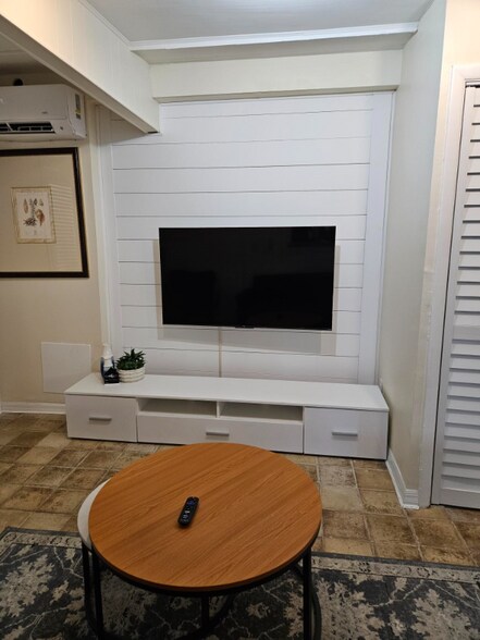 Building Photo - 1730 45th Ave