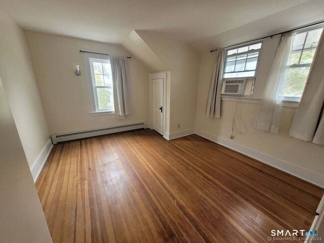 Building Photo - 44 S Elm St