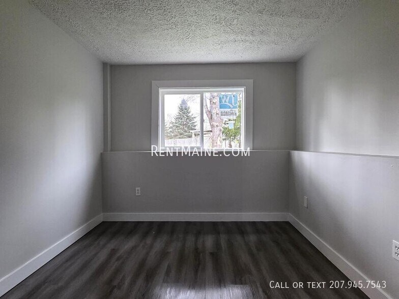 Building Photo - 22 Hillside Ln