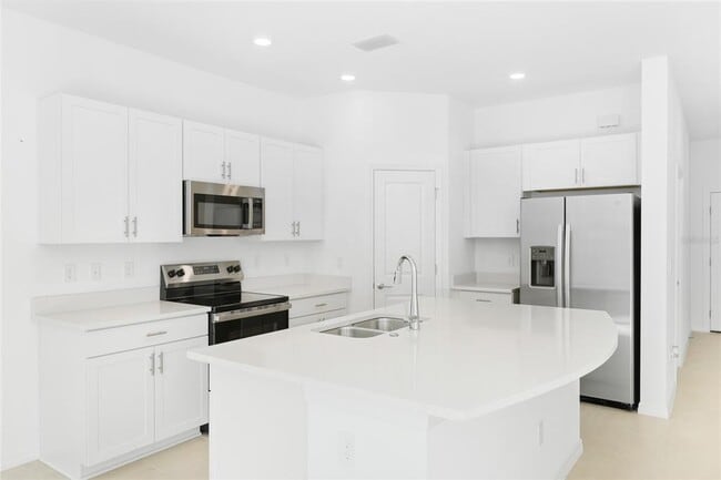 Building Photo - 15156 Cuzcorro Ct