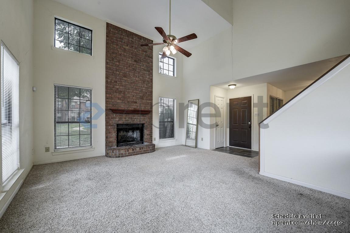 Building Photo - 1929 Pinecrest Dr